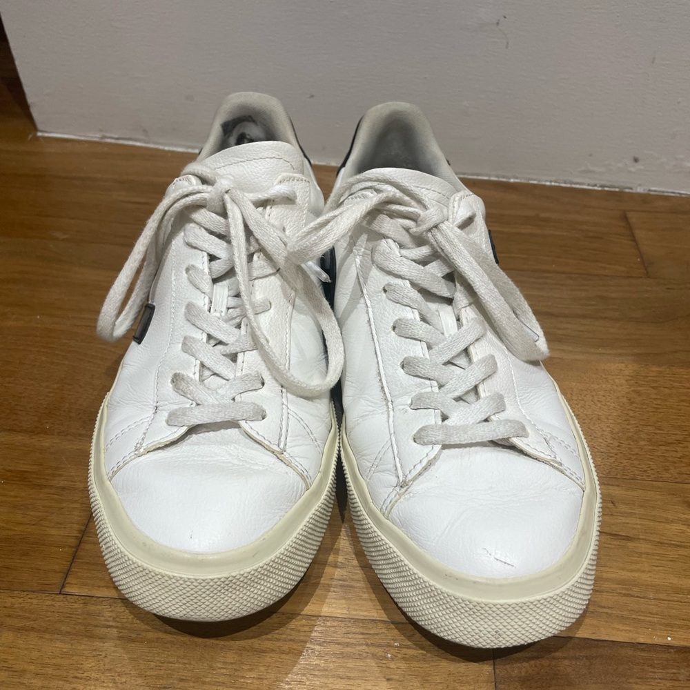 Veja Campo Sneakers Black and White Leather